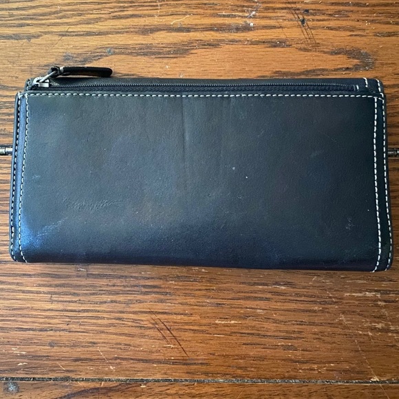 Coach Black and Pink soft Leather Checkbook Wallet with snap closure - Picture 2 of 8